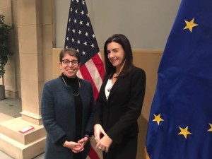 Nella foto: presso la Camera di Commercio degli Stati Uniti a Washington con la Vice Presidente, Majorie Chorlins